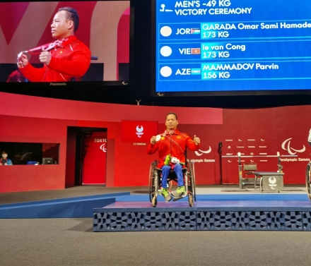 Trung tâm Huấn luyện Thể thao Quốc gia TP. Hồ Chí Minh chúc mừng thành tích xuất sắc của Vận động viên Lê Văn Công, Huy chương bạc Paralympic Tokyo 2020.